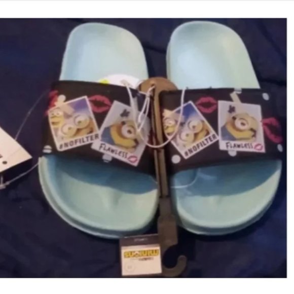 Minion Girl Pool Slides Size 11 Toddler New With Tags. - Picture 1 of 2